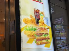 -麦当劳(上海虹桥站30B检票口楼上)