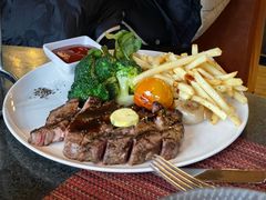 -WOLFGANG PUCK KITCHEN & BAR(迪士尼小镇店)