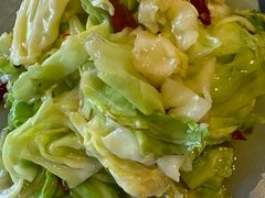 手撕圆白菜-懒人盐府人家(航天桥店)