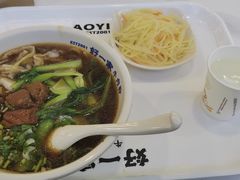 -好一家牛肉粉(山东路家乐福店)