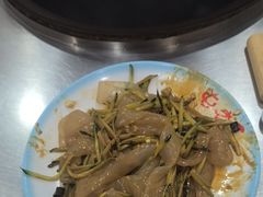 -屯老二农家铁锅炖·行业领军者(梅江店)