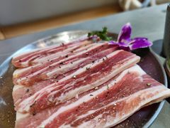 -围炉肉舍•炭烤活鳗•丹东海鲜烤肉(步行街店)