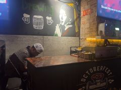 -麦凯伦烧烤·精酿超级工厂店(金桥总店)