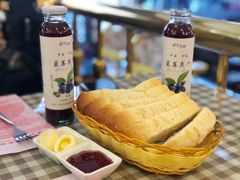 槽子面包切片-华梅西餐厅(哈尔滨中央大街店)