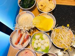 -周小明火锅(黑金冠社区店)