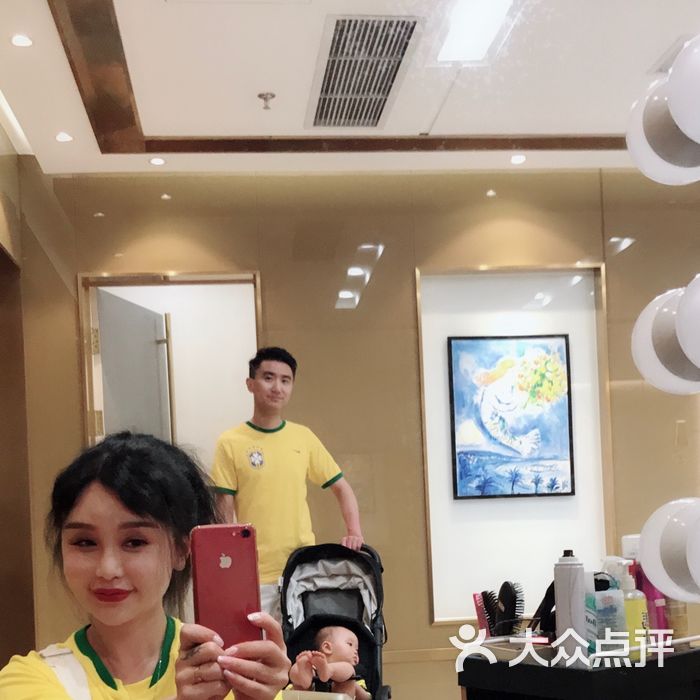 大连新青年摄影家庭馆