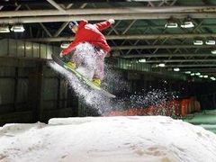 -乔波室内滑雪场