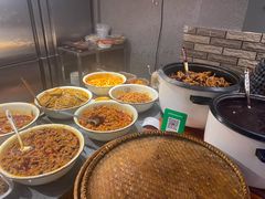 -爆炸头阿姨小四川正宗川味小吃(无任何分店)