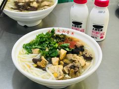 -文山荷鲜居(翠湖店)
