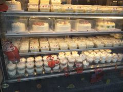 -红宝石·鲜奶小方·海派西点房(南丹店)