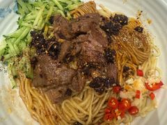 爆有料鲜椒牛肉拌面-康师傅私房牛肉面(申虹店)