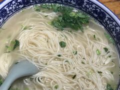 -东大桥小国抻面烧烤(长通路店)
