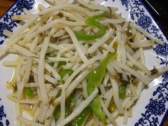 芦苇根炒肉丝-呼吸森林·生态农庄农家乐私房菜