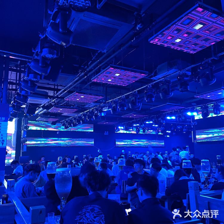 杭州年轻人聚集地‖麦尖酒馆 超高性价比