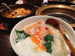 -山川小町·极番烧肉(新地假日广场店)