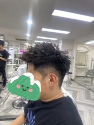-米娜护肤造型