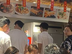 大堂-爆炸头阿姨小四川正宗川味小吃(无任何分店)