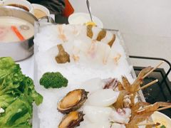 -红鼎豆捞·非遗鲍皇汤火锅(宝丰路店)