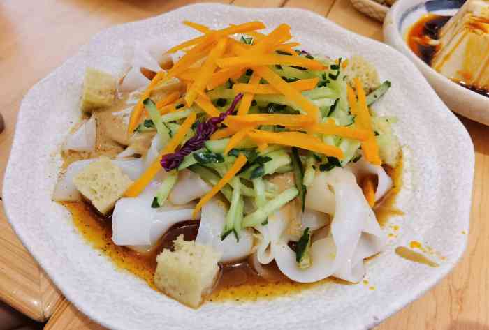 剪花娘子·凉皮·肉夹馍(银泰店)-"又来光顾了,选了2个汤面90,点了