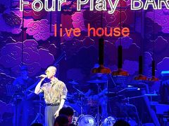 -FOUR PLAY BAR