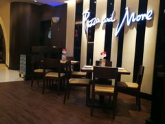 -必胜客(WOW中心城店)