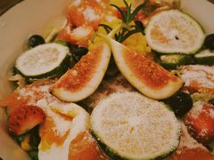 三文鱼温泉蛋沙拉-馥家小馆(黔灵山公园店)