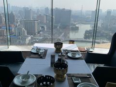 -云顶旋转自助景观餐厅