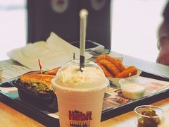 -The Habit Burger Grill 哈比特汉堡(复兴soho店)
