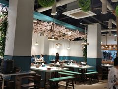 大堂-贵府酸汤牛肉火锅·贵州老字号(飞山街店)