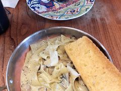 -I HOLIC艾豪丽披萨(KKone店)