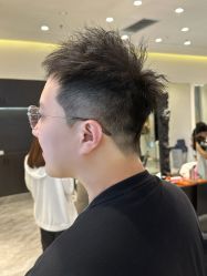 -BULB STUDIO 巴柏明星发型工作室