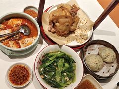 -江城小馆陕南妈妈菜·全球旅行餐厅(钟楼店)