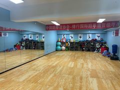 -嗨动跆拳道体能馆(菜百店)