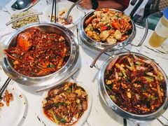 -凤凰路何眼镜香辣蟹(花果园店)