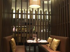 卡座-佛山希尔顿酒店·融誉亚洲美食荟