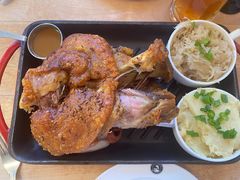 烤猪肘拼盘-普拉那啤酒坊Paulaner(凯宾斯基饭店)