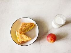 丹麦火腿嫩炒蛋三明治-中粮丰通（北京)食品有限公司