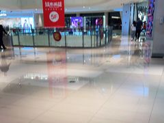 -王府井百货熙地港店