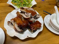 -黄记四更烤乳猪店