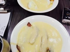 猪颈肉芝士捞公仔面-新记餐厅(香槟大厦店)