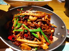 鱿鱼茶树菇-胡桃里音乐酒馆(罗湖HALO广场店)