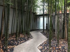 -穹六人间 people 6(岳阳路店)