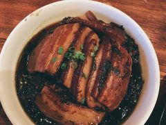 梅菜扣肉-胡桃里音乐酒馆(万科城市广场店)