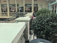 -王府井奥莱临潼小镇(临潼店)