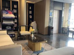 -雲宜贵宾舍酒店(深圳龙东地铁站店)