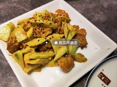 -闫府私房菜·百年鲁菜(恒隆店)