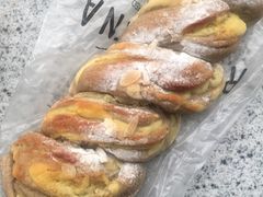 红茶奶酥卷欧包面包-野上麦田(中贸广场店)