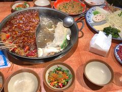 -周小明火锅(黑金冠社区店)