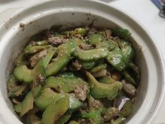苦瓜炒鱼肠-惠爱餐厅