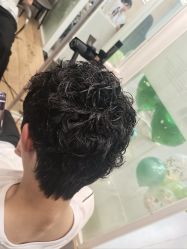 -首脑美发沙龙